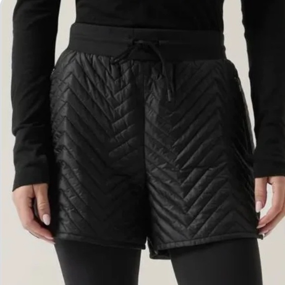 ATHLETA Apres Ski Short- Black - Picture 1 of 8